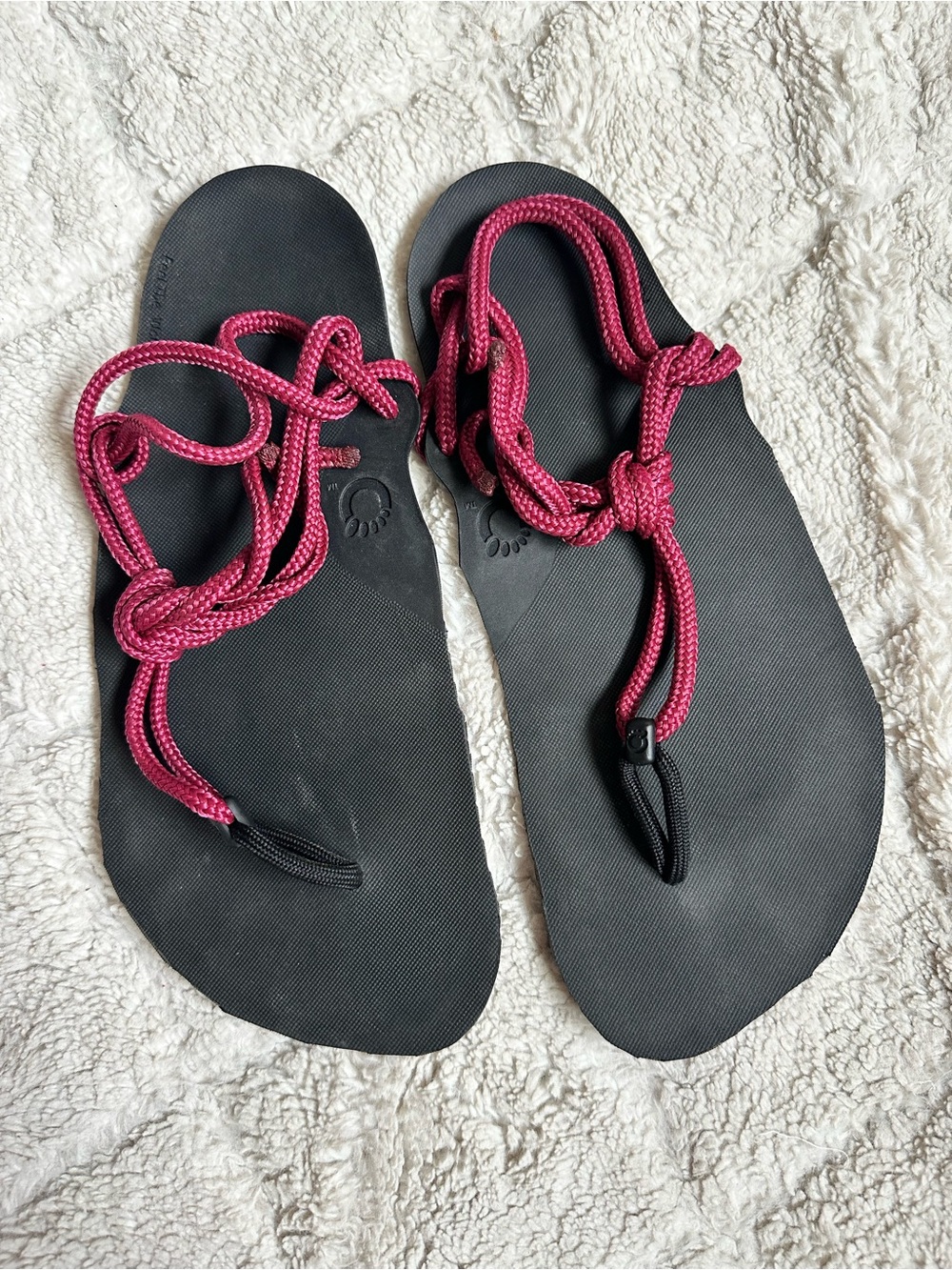 Xero | Raspberry DIY Feeltrue Sandals | Size 10